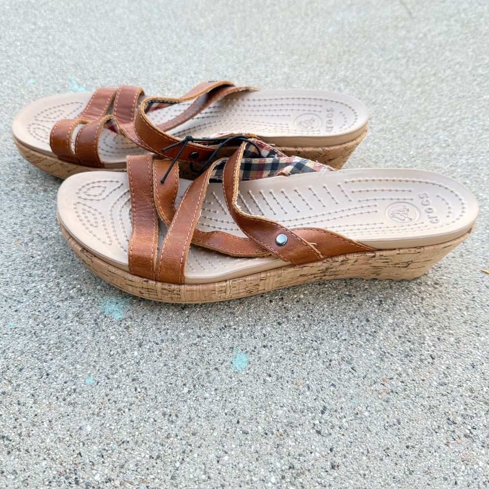CROCS Strappy Cork Wedge Sandals size 9 preloved spring summer brunch vacation - Picture 2 of 6